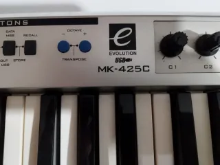 Controlador MIDI Evolution MK-425C