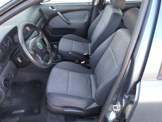 Skoda Octavia 1.6i 102cv