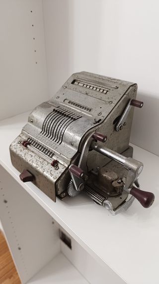 Calculadora antigua Brunsviga