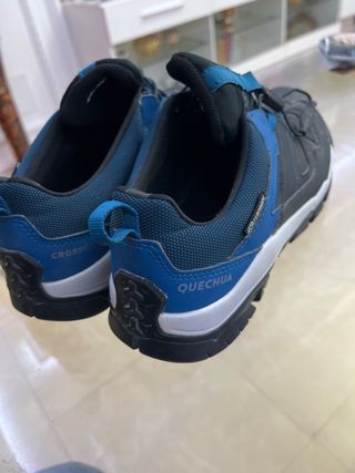 Zapatillas montaña Quechua Talla 42