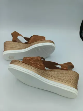 Sandalias Verano Marrones y Doradas