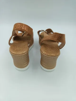 Sandalias Verano Marrones y Doradas