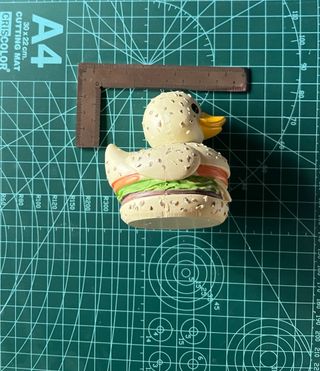 Figura Pato Hamburgesa