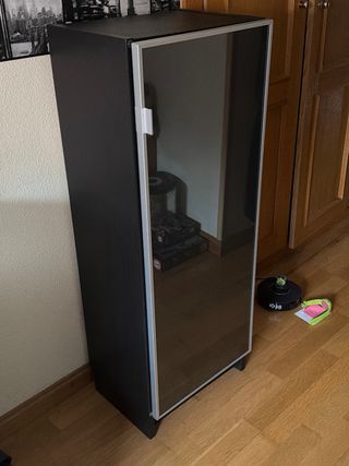 Estantería BILLY IKEA con puerta