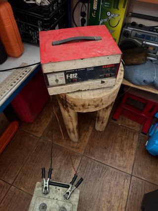 Cargador Baterías F-812 FERVE