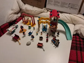 Playmobil Parque Infantil y Figuras