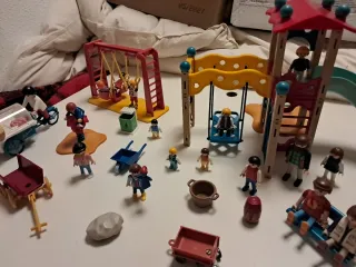 Playmobil Parque Infantil y Figuras
