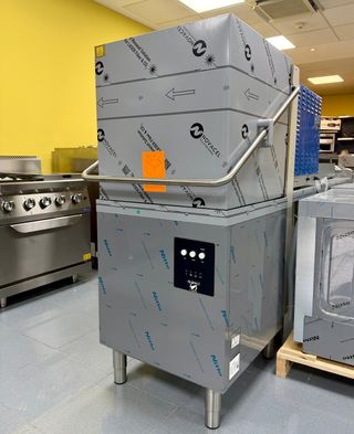 Lavastoviglie con cupola sollevabile nuovo