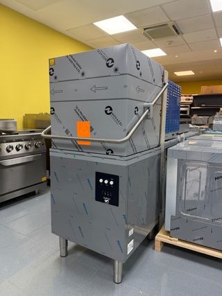 Lavastoviglie con cupola sollevabile nuovo