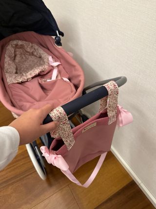 Carriola para muñecas con cama