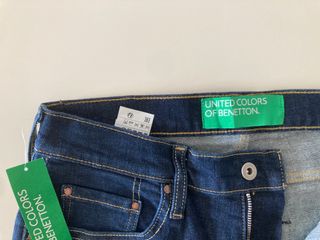 Benetton. Pantalón vaquero slim. W32