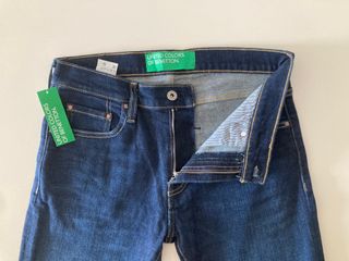 Benetton. Pantalón vaquero slim. W32