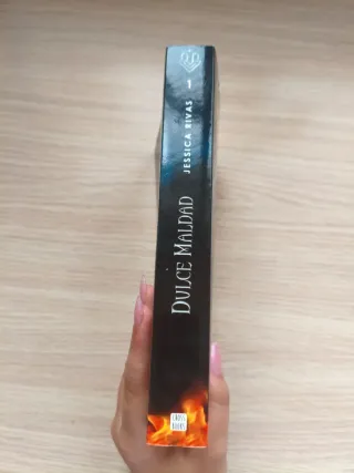 Libro Dulce Maldad de Jessica Rivas.