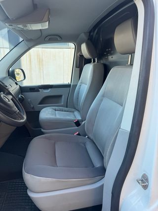 Volkswagen Transporter T5 2012