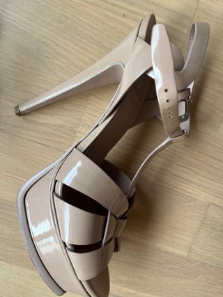 Sandalias Yves Saint Laurent 39