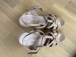 Sandalias Yves Saint Laurent 39