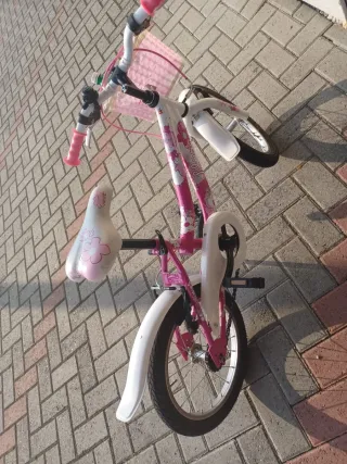 Bici bimba rosa con cestino