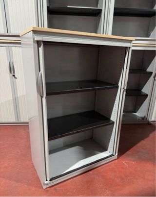 ARMARIOS METALICOS CON PUERTAS DE PVC. 130x90