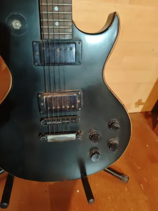 Guitarra Eléctrica Negra