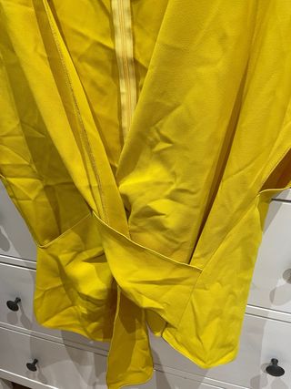 Blusa Zara Amarilla Cruzada