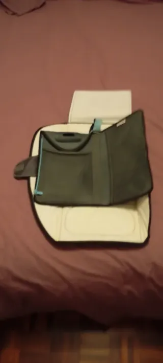 Cambiador portátil Munchkin con organizador