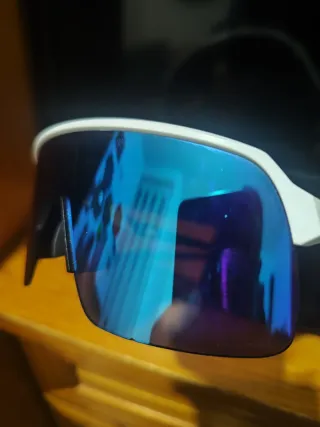 Gafas de sol deportivas blancas modelo Sutro