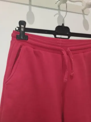 Pantalón chándal rojo Zara