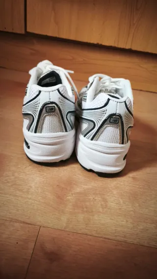 New Balance 740 Plata y Blanco