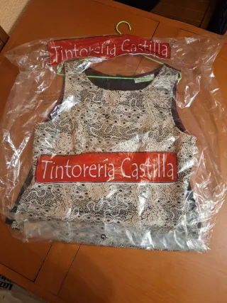 Top encaje dorado y negro