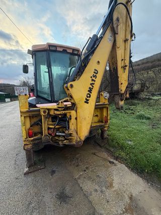 Retroexcavadora Komatsu Mixta