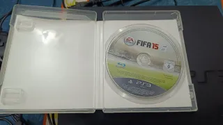PlayStation 3 Slim + 2 Mandos + Fifa 15