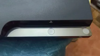 PlayStation 3 Slim + 2 Mandos + Fifa 15