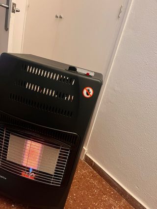 Estufa de gas Orbegozo negra