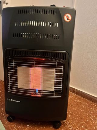 Estufa de gas Orbegozo negra