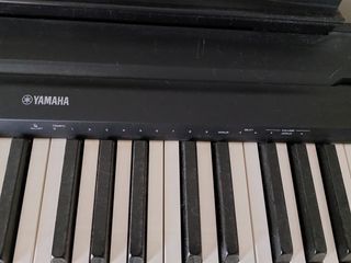 Piano Digital Yamaha P-45 con Soporte