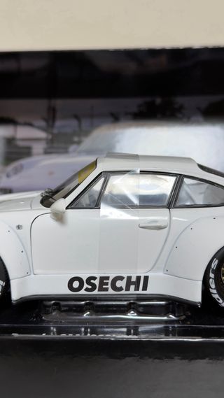 Porsche RWB 1/18 Firmado
