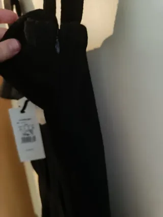 Mono negro con volantes