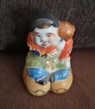 Figura cerámica oriental. BUDA. Años 70.