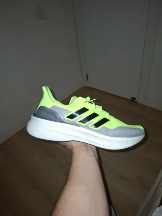 Adidas Ultraboost 5 Talla 43 Nuevas