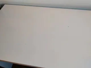 Mesa de estudio blanca