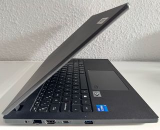 ACER TRAVELMATE P215 CORE I7 DOCEAVA GENERACION