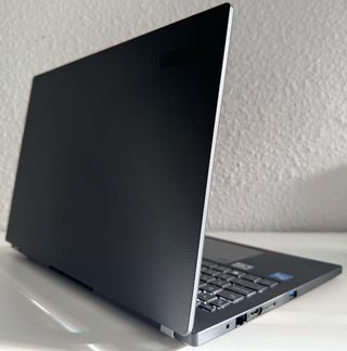 ACER TRAVELMATE P215 CORE I7 DOCEAVA GENERACION