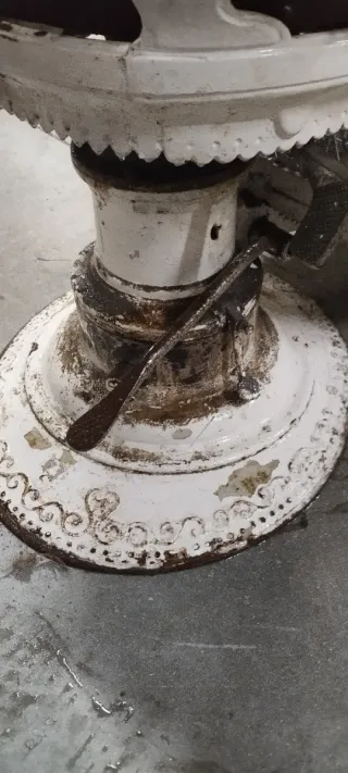 Antiguo sillón barbero/dentista madera