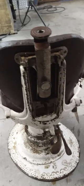 Antiguo sillón barbero/dentista madera