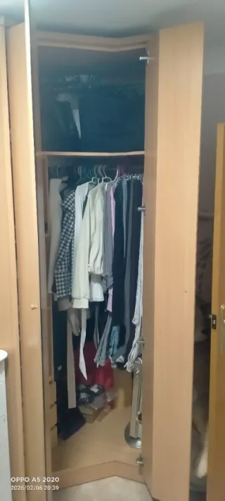 Armario rinconero madera beige