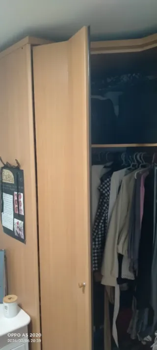 Armario rinconero madera beige