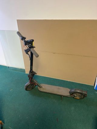 Patinete eléctrico en buen estado