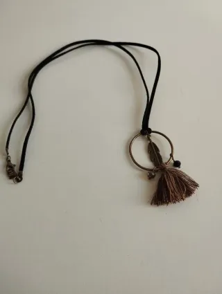 Collar con colgante Pluma y Borla Marrón