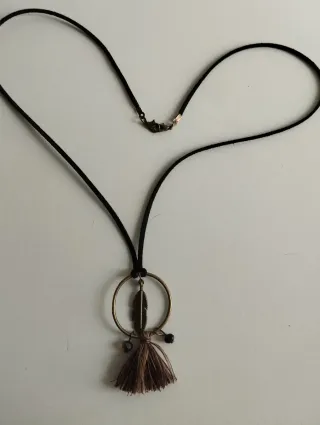 Collar con colgante Pluma y Borla Marrón