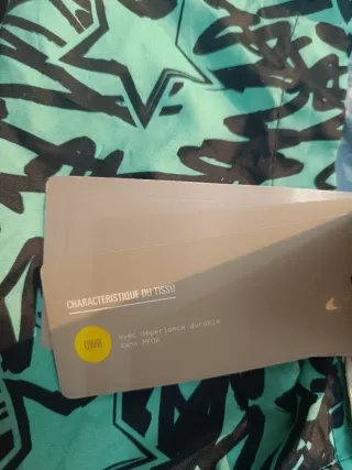 Cortavientos infantil estampado estrellas